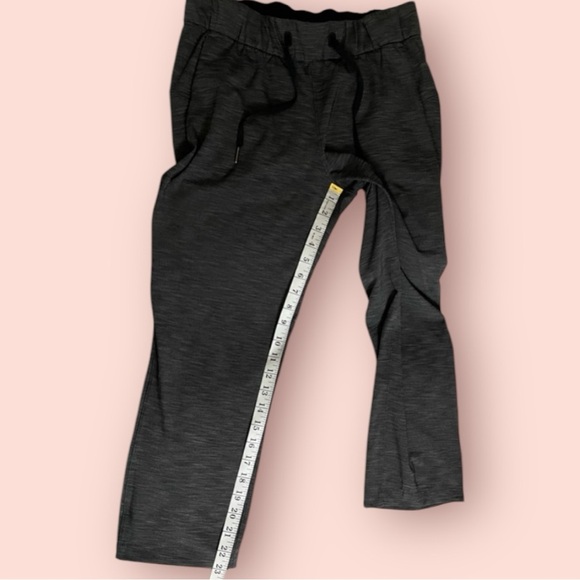 Lululemon On The Fly‎ Pant (28") Heathered Black size 4 - Picture 8 of 10